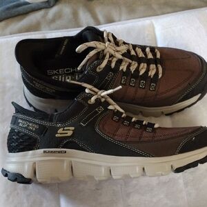Skechers Men's Brown and Black Slip-Resistant Shoes